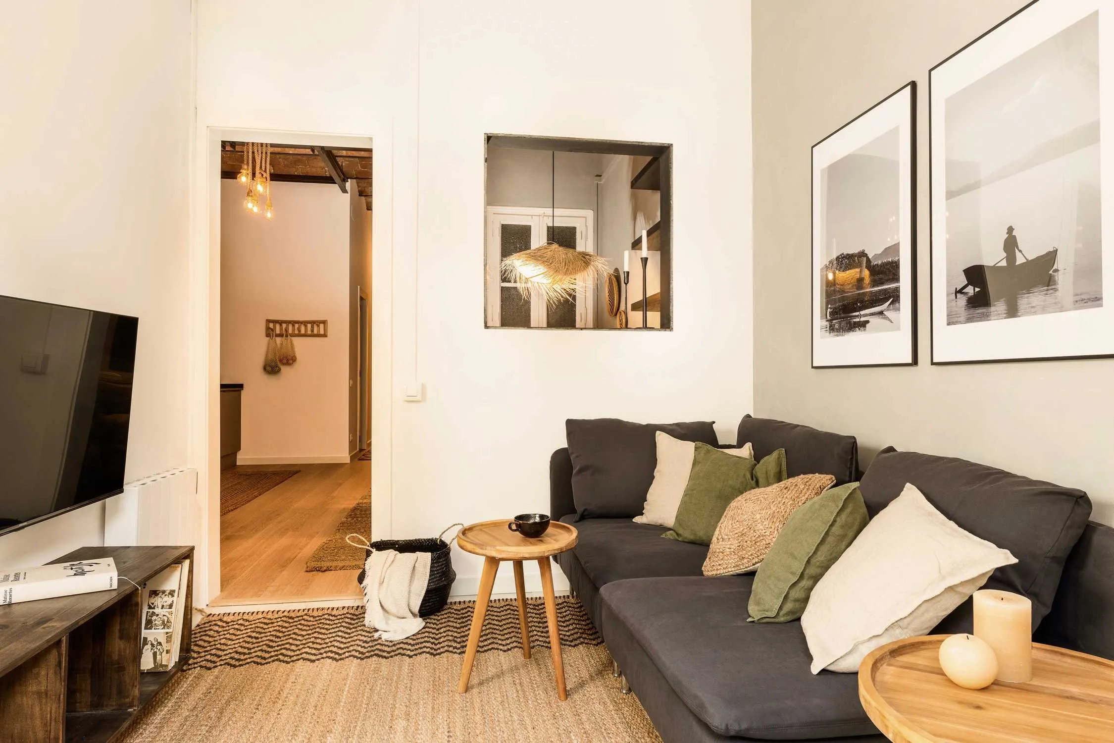 Contemporary 70m2 Barcelona Flat With High-speed Internet And Ergonomic Home Office Setup #3