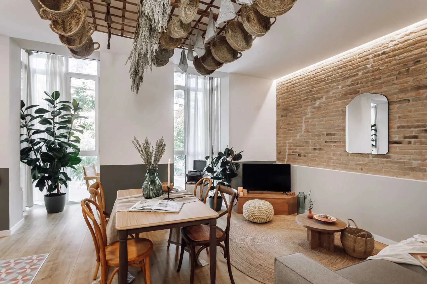 Premium Barcelona Flat With Ultra-fast Wifi & Dual Monitors For Digital Nomads #3