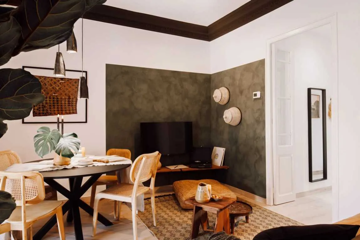 Refined 3-bed Barcelona Flat With High-speed Fiber & Pro Workstation Setup #3