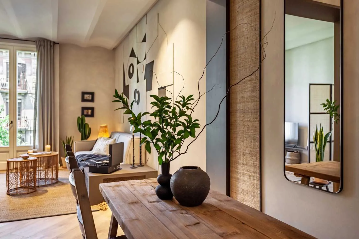 Modern Barcelona Flat With Premium Workspace & Gigabit Internet For Remote Work #5