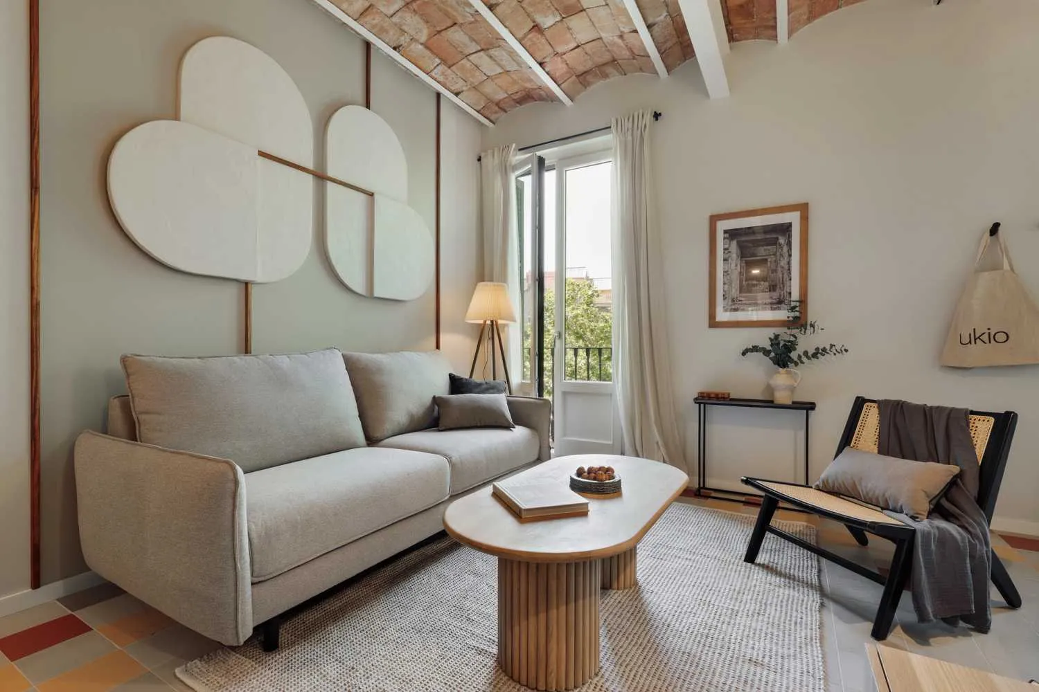 Comfortable 78m2 Barcelona Flat With Gigabit Internet, Dual Monitors & Pro Workstation #3