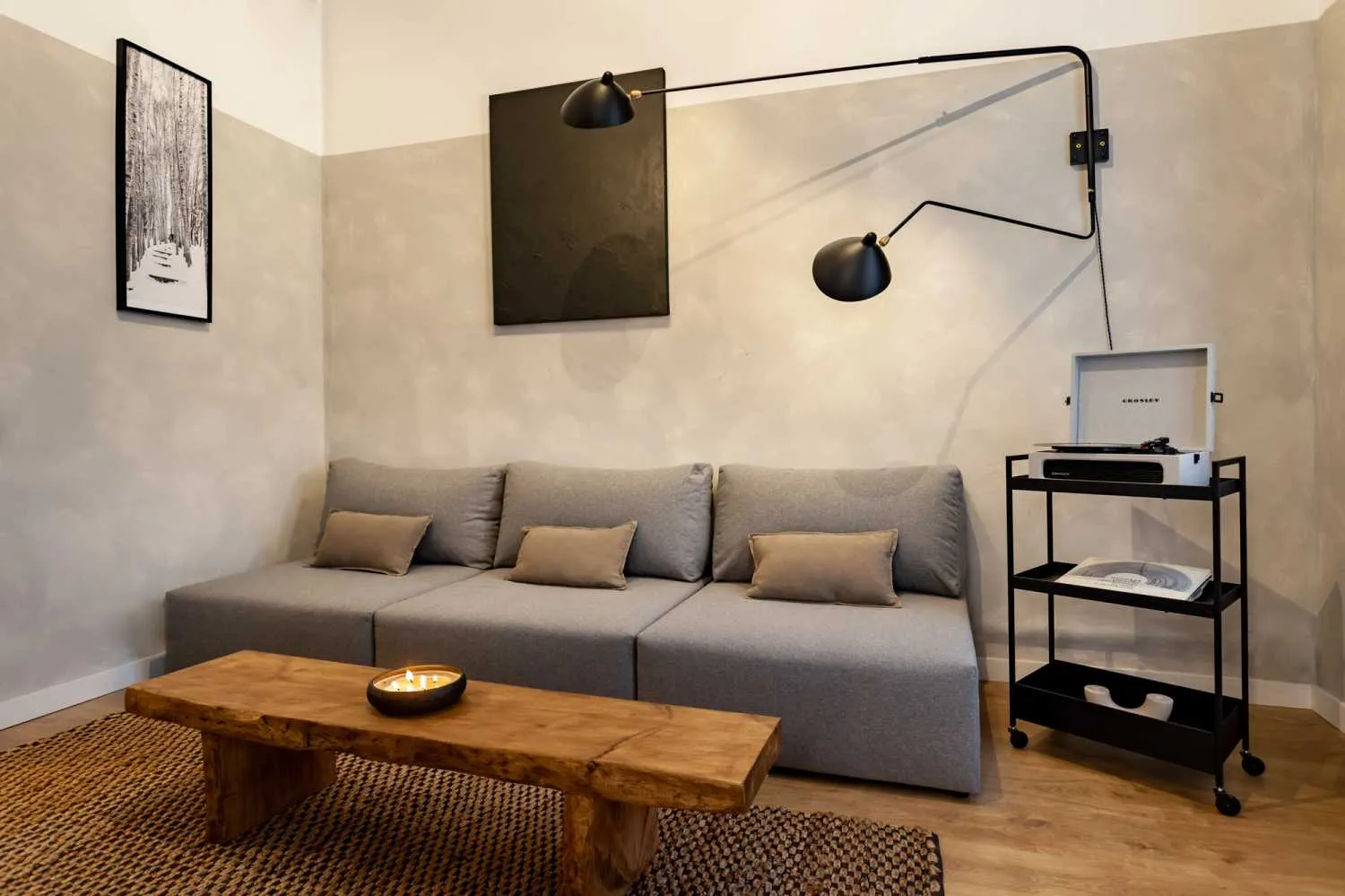 Stylish 90m2 Barcelona Flat With Ultra-fast Wifi & Pro Work Setup For Remote Professionals #3