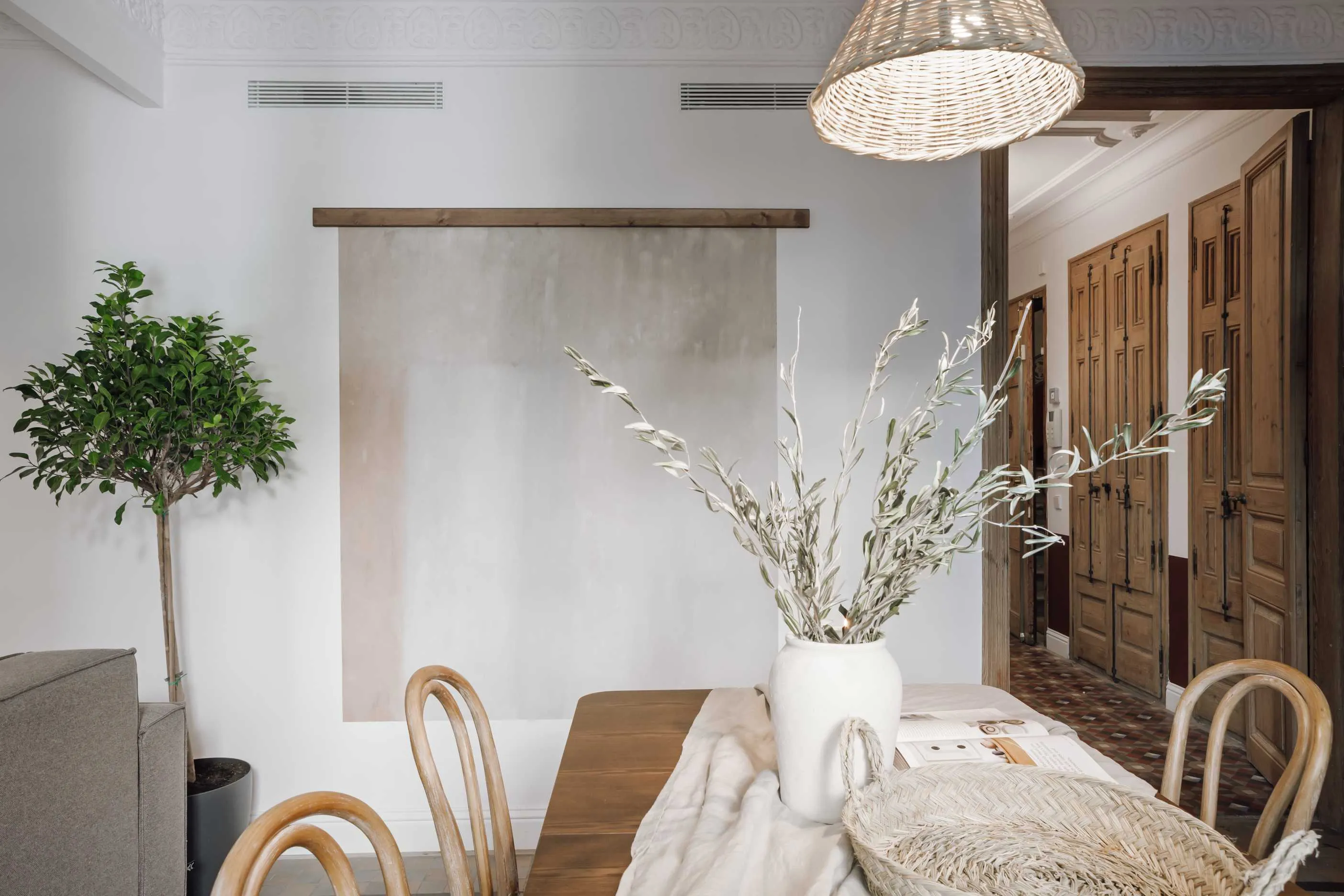 Vast 3-bed City Flat With Pro Home Office Setup In Barcelona #5