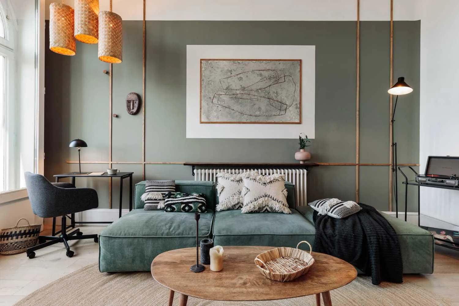 Airy Barcelona Flat With High-speed Fiber And Pro Home Office Setup In City Center #4