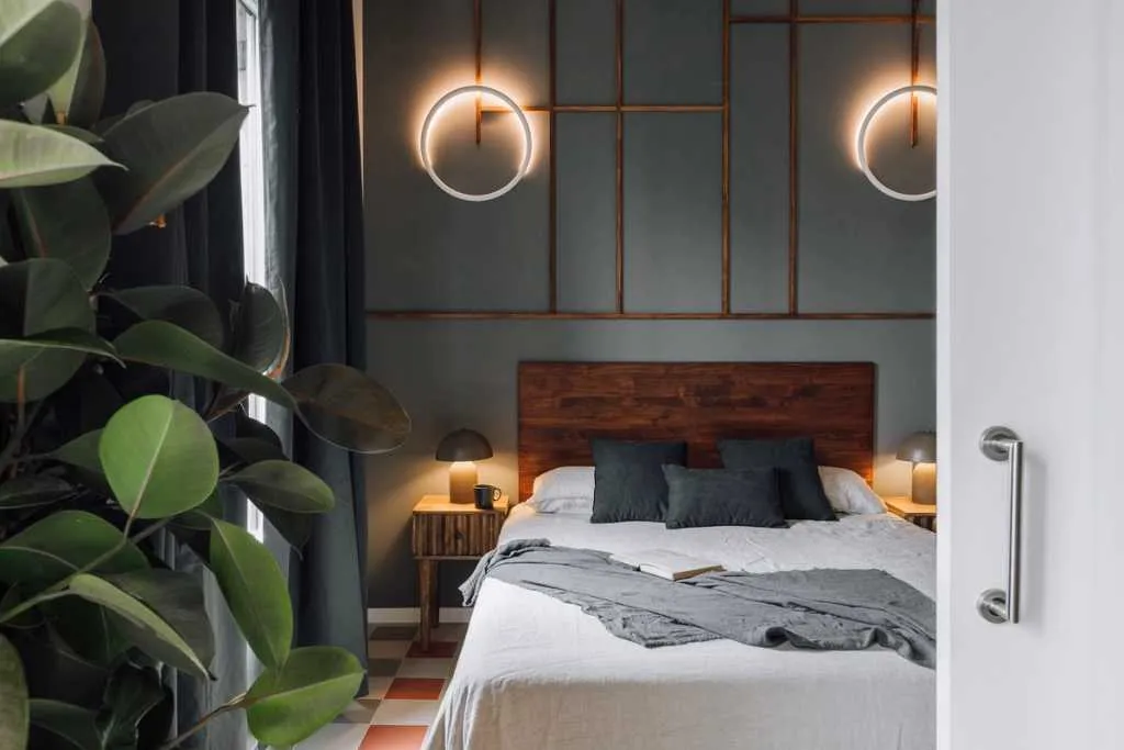 Sophisticated Barcelona Flat With Gigabit Internet & Dual Monitors For Digital Nomads #3
