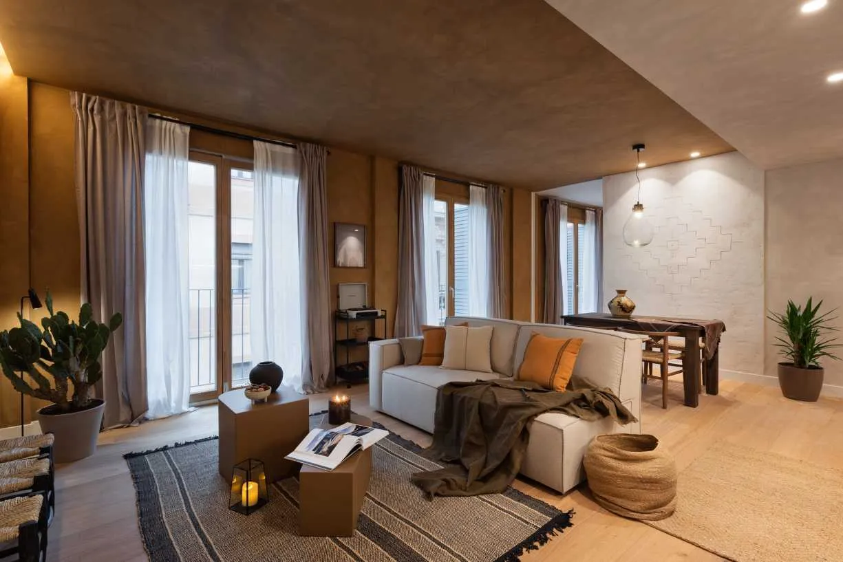 Stylish 60m2 Barcelona Flat With Gigabit Internet & Pro Home Office Setup #3