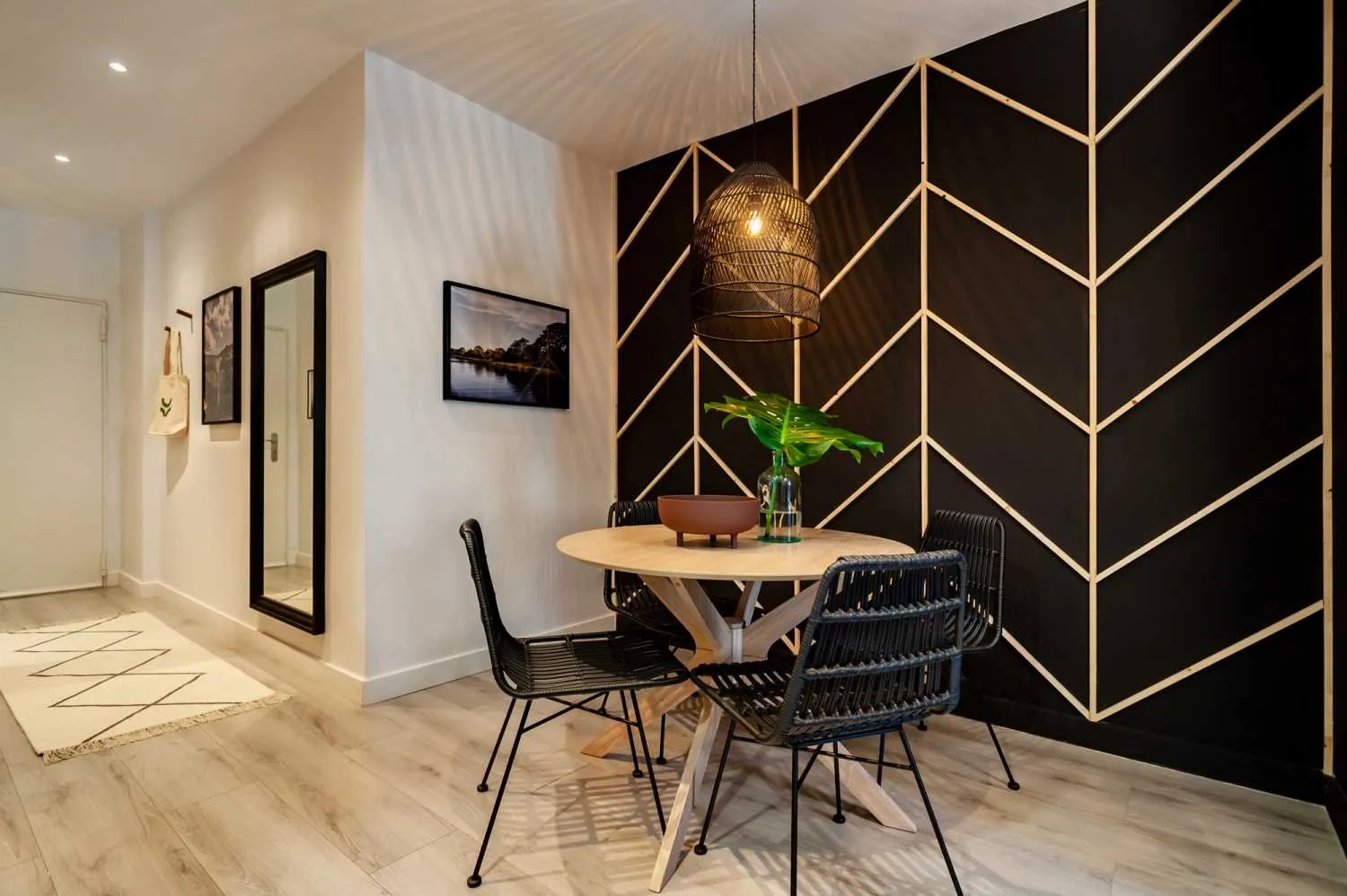 Sophisticated Barcelona Flat With Ultra-fast Wifi And Pro Workspace Setup For Remote Work #5