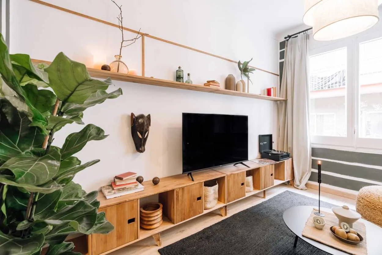 Spacious Designer Flat With Pro Home Office & Ultra-fast Wifi In Barcelona #4