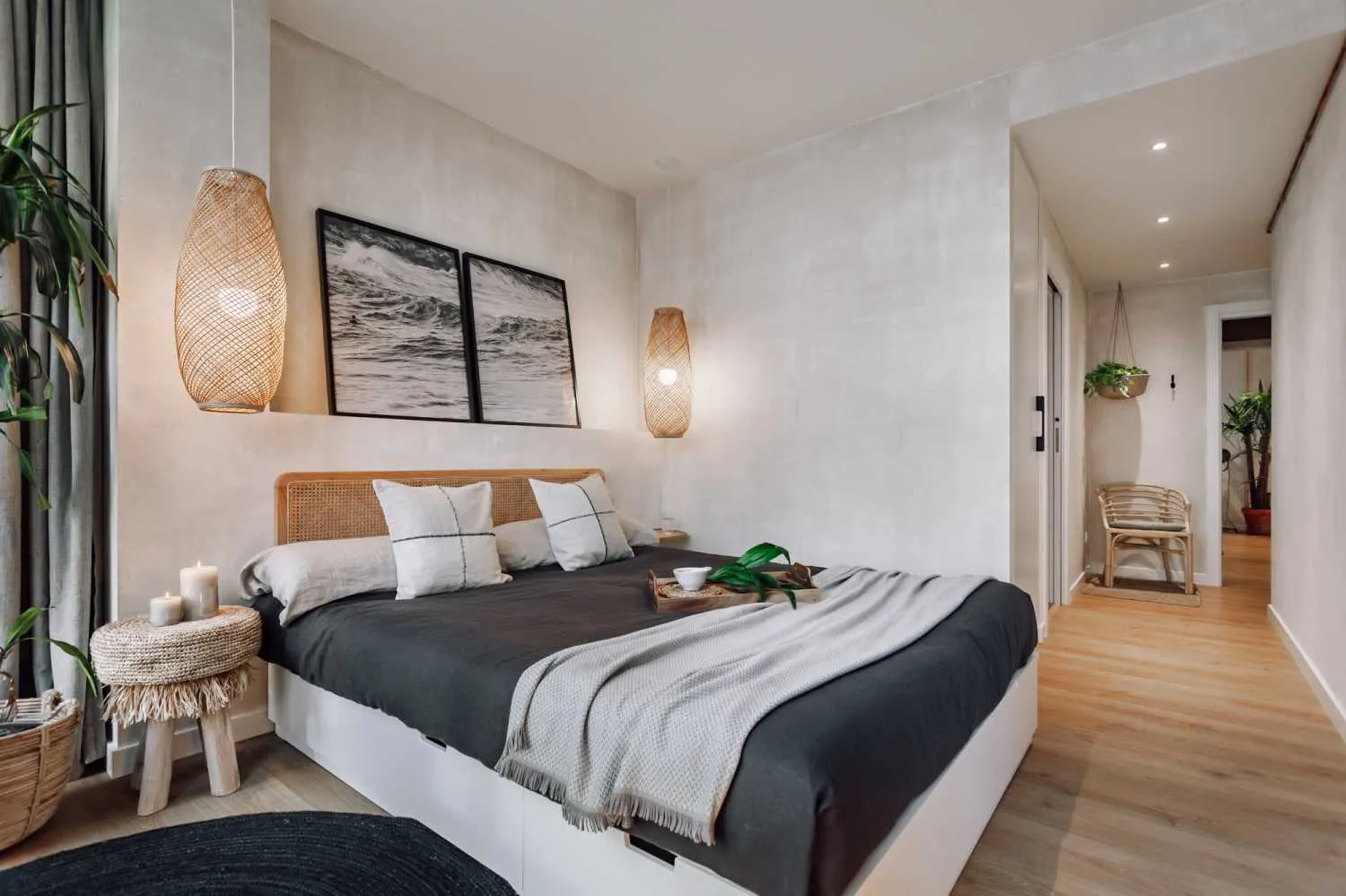Airy 70m2 Flat With High-speed Fiber & Pro Home Office Setup In Barcelona #3
