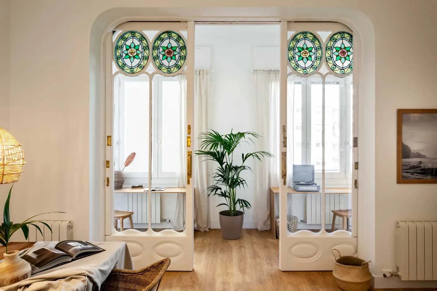 Trendy 110m2 Barcelona Flat With Gigabit Internet & Pro Home Office Setup #3