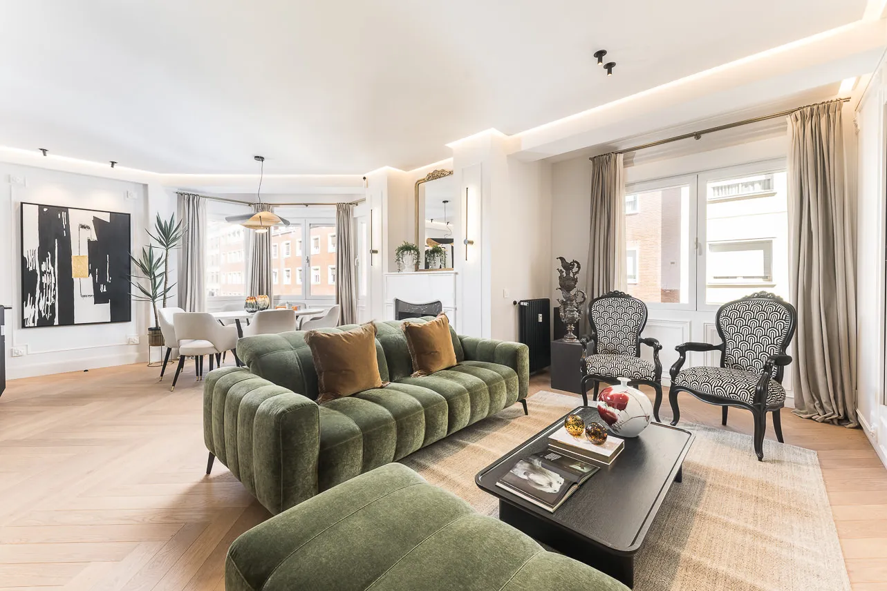 Vast Rooftop Apartment With Premium Home Office Space In Madrid's City Center #2