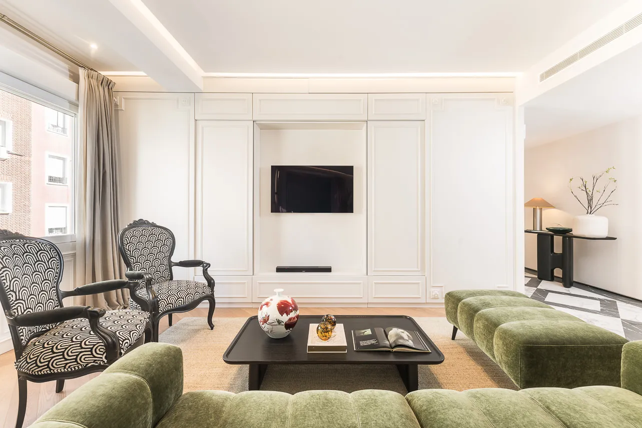 Vast Rooftop Apartment With Premium Home Office Space In Madrid's City Center #3