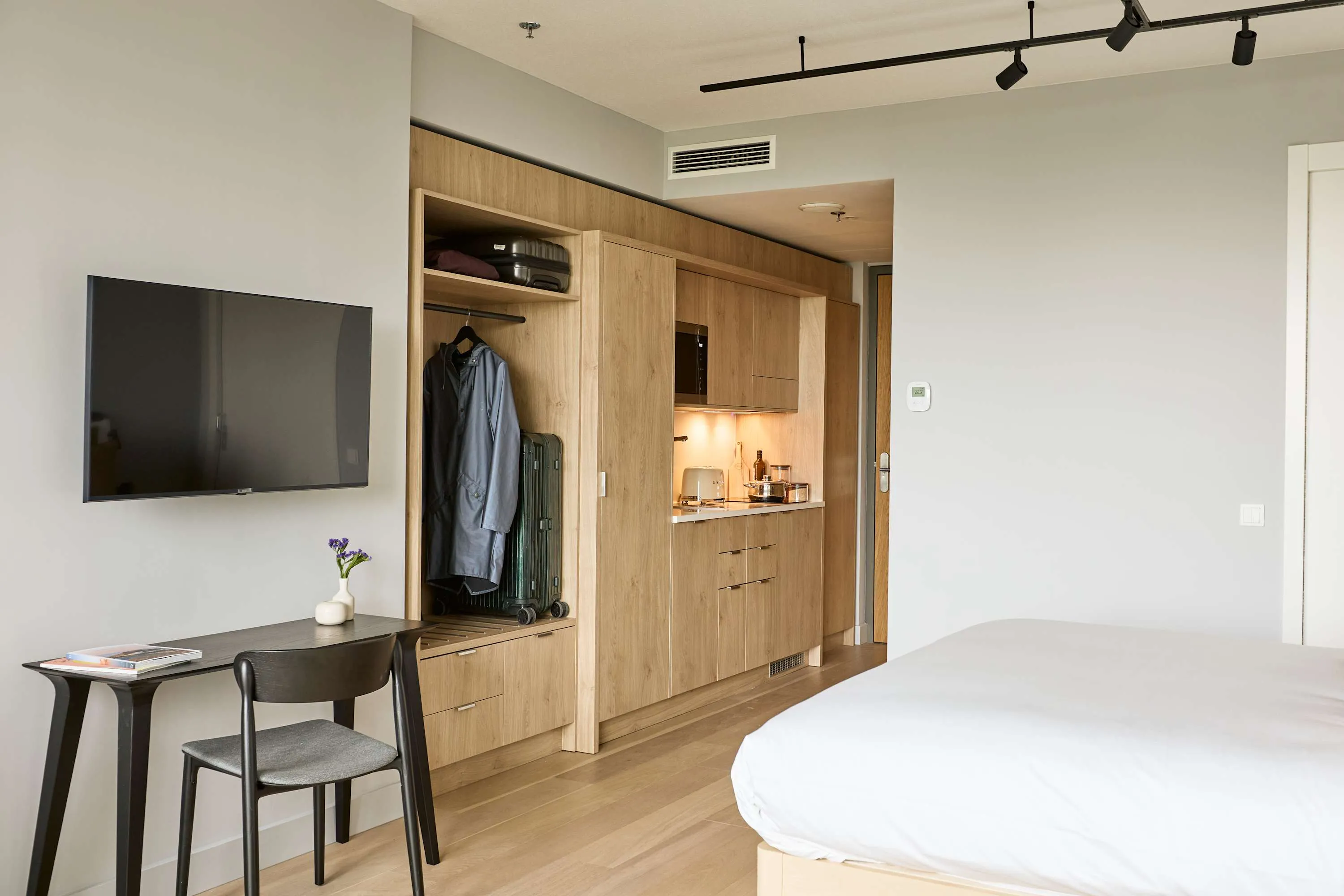 Work From Amsterdam Noord: 1-Bedroom Flat With Dedicated Desk #3