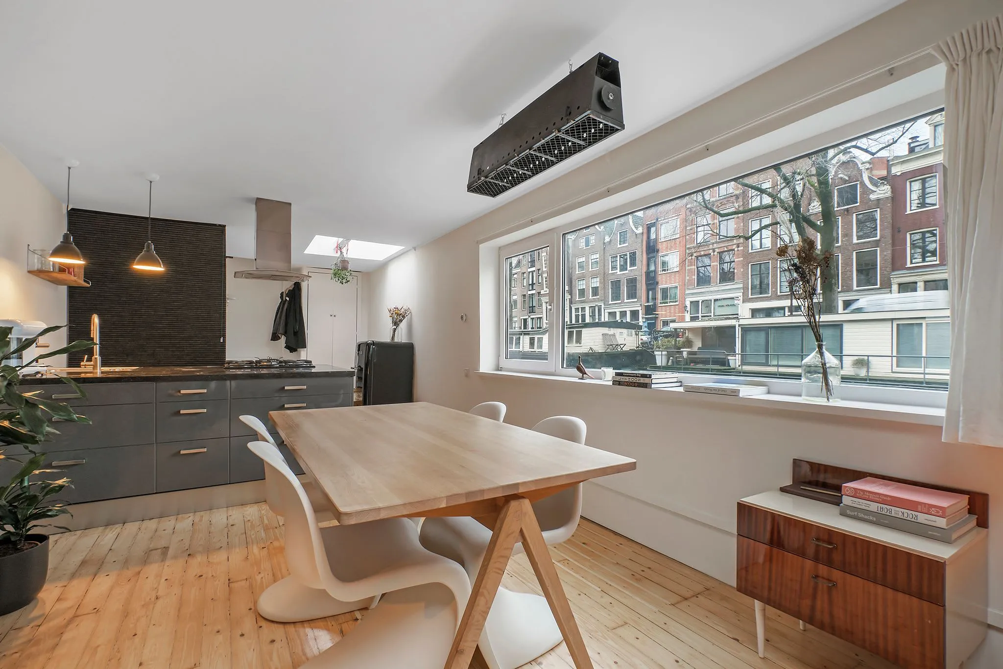 Furnished Prinsengracht Houseboat for Monthly Stays #2