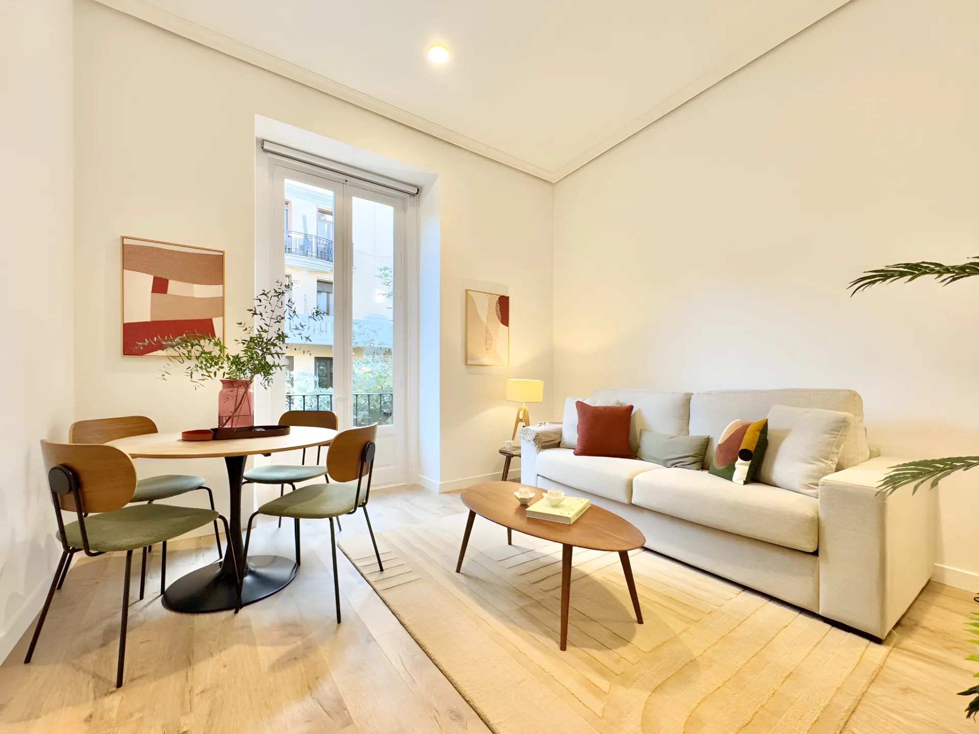 Spacious Premium Madrid Flat - Digital Nomad Ready: High-speed Fiber & Full Kitchen #2