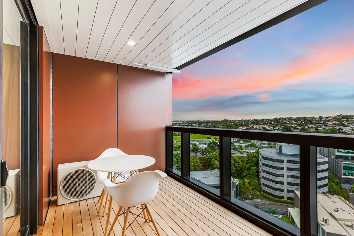 Charming Executive Apartment In Ellerslie, Auckland - Digital Nomad Ready W/ Balcony