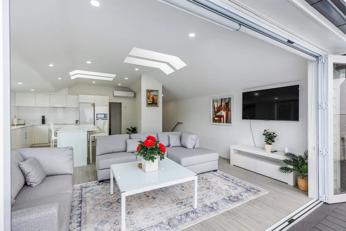 Remuera Elegant City Flat - Efficient 3br, Work-ready Home Office & Private Patio #3