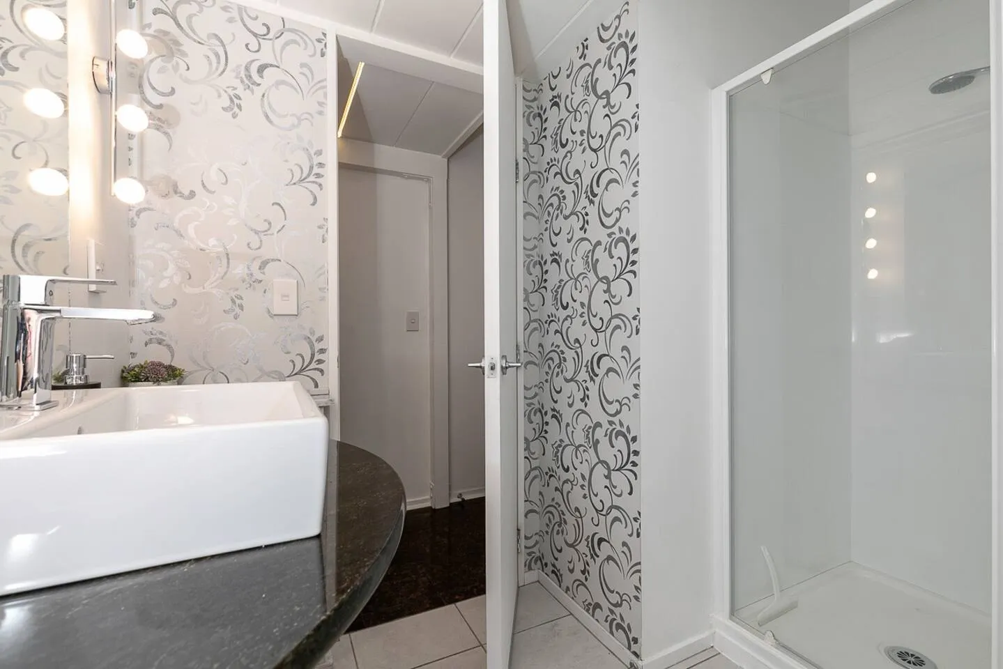 Cozy Modern Flat In Auckland Cbd - Fast Fiber & Dedicated Desk For Digital Nomads #4