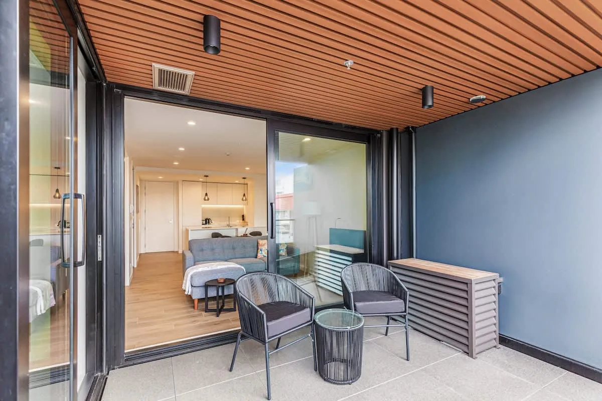 Intimate Trendy Executive Apt In Auckland - Digital-nomad Ready Home Office & Balcony #5