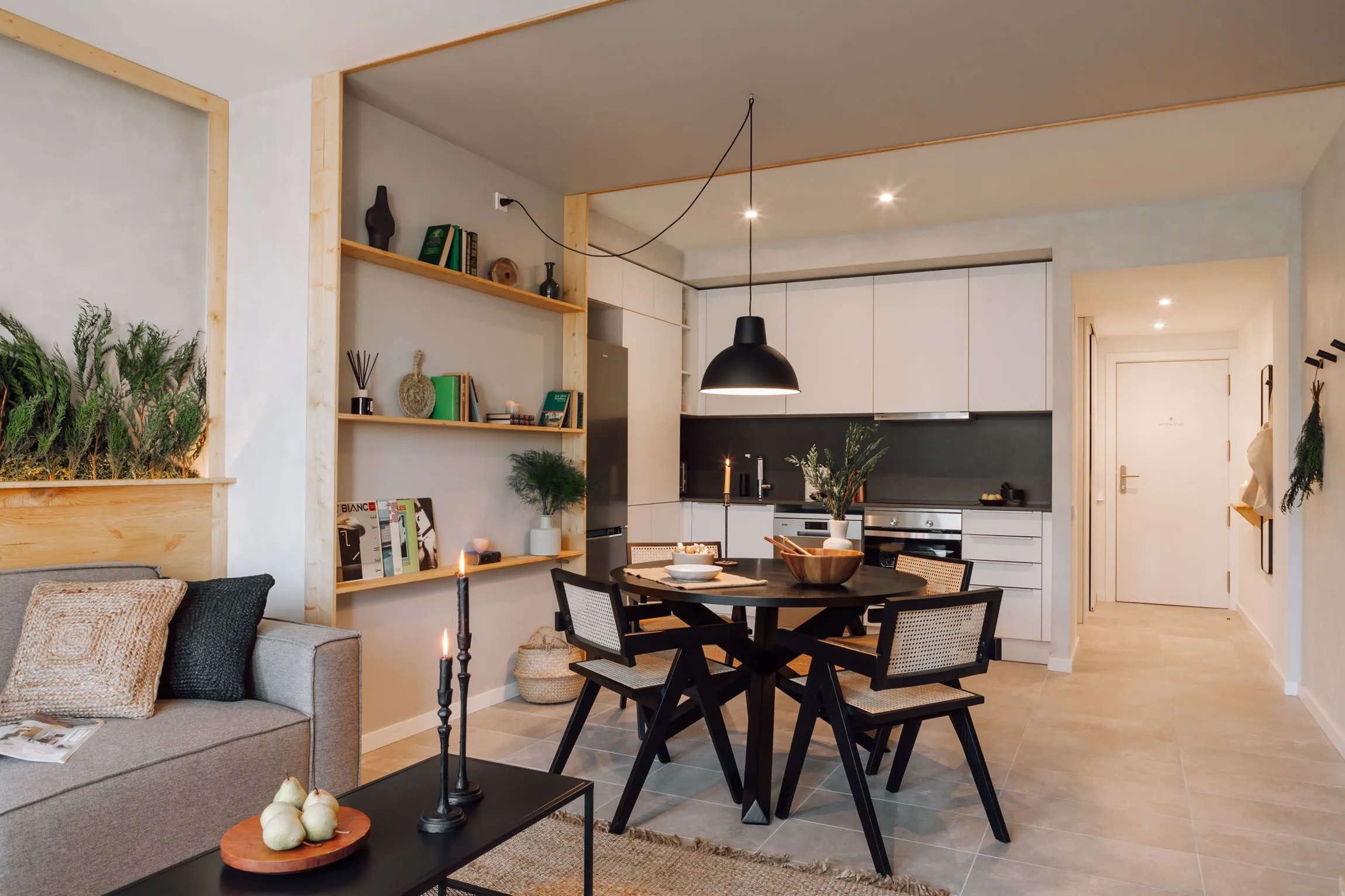 Trendy Barcelona Flat With Hd Video Setup & Dual Monitors For Digital Nomads #4