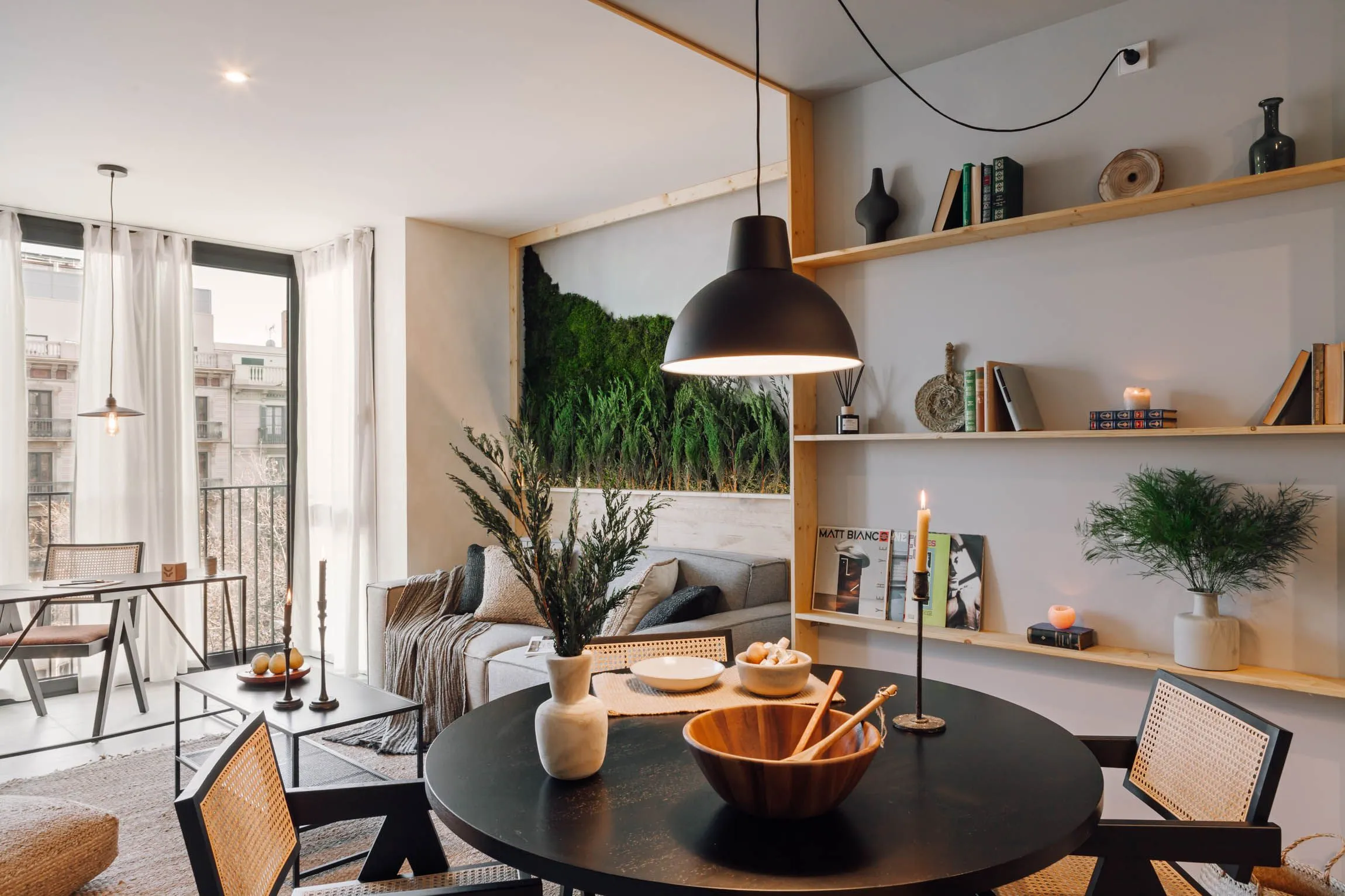 Trendy Barcelona Flat With Hd Video Setup & Dual Monitors For Digital Nomads #2