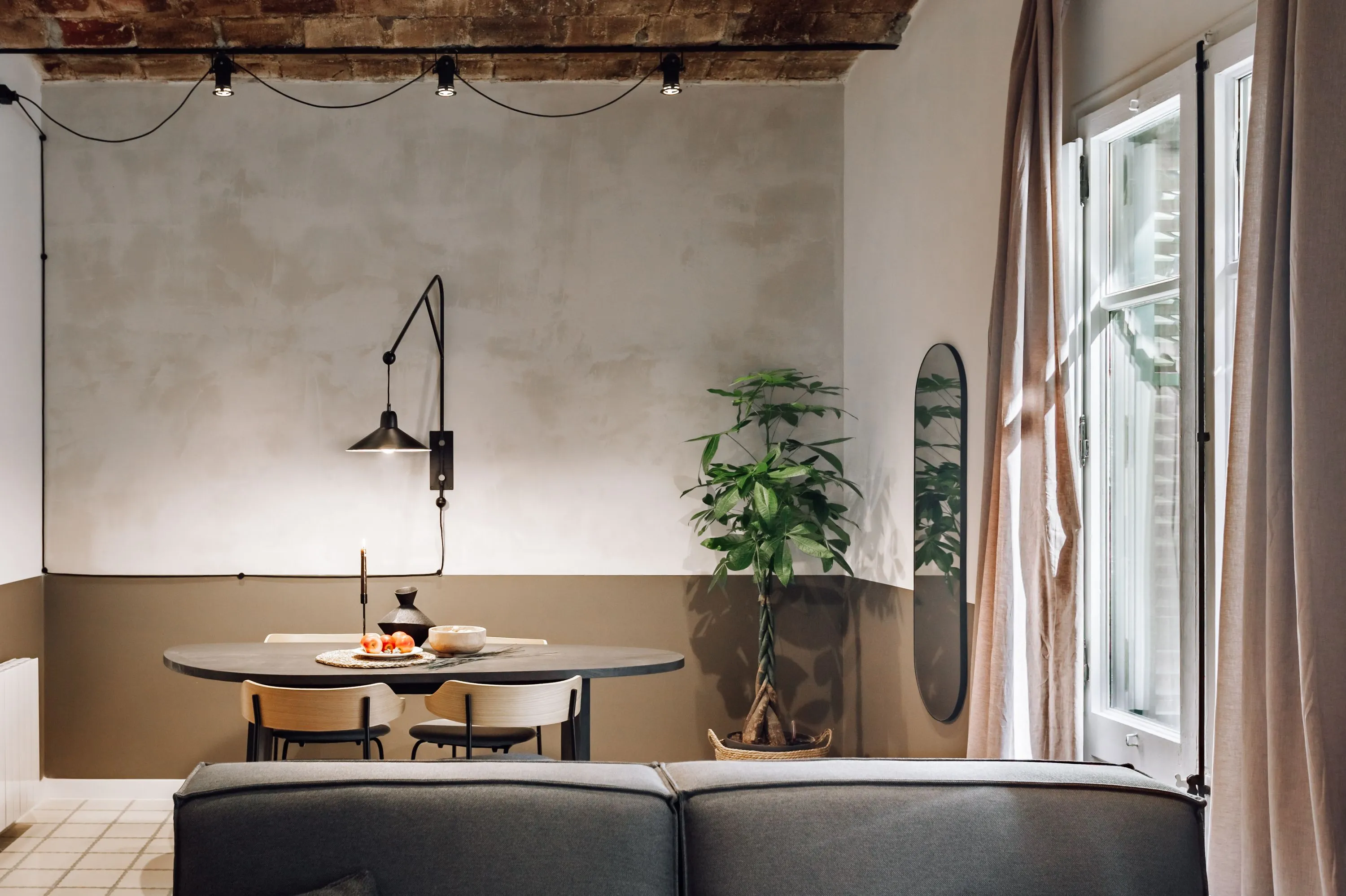 Modern Barcelona Flat With Pro Home Office & Ultra-fast Wifi-- For Remote Work #2