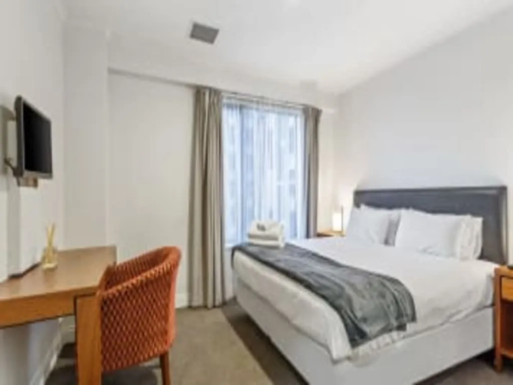 Sophisticated 1br Flat With Dedicated Home Office - Efficient Auckland Monthly Rental #2
