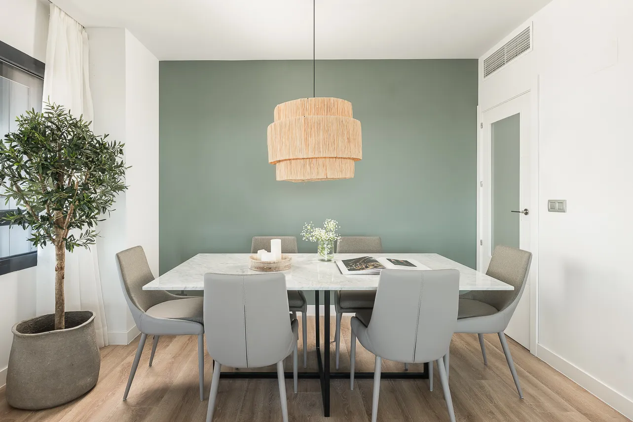Expansive Madrid Flat With Dedicated Home Office And Open Living Areas #5