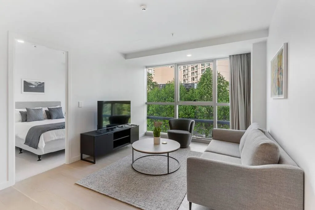 Cozy Curated 1br Flat In Auckland - Digital-nomad Ready Home Office & Parking