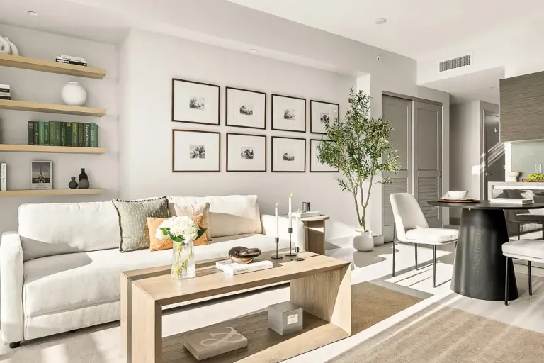 Stylish 1-bed Flat With Dedicated Home Office In Miami For Remote Work Flexibility