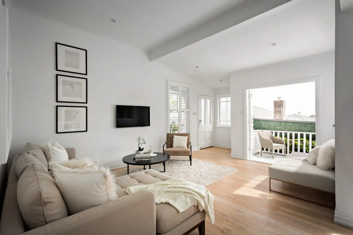 Luxurious Grey Lynn Flat -- Charming 3br With Dedicated Home Office & Digital Nomad-ready Wifi