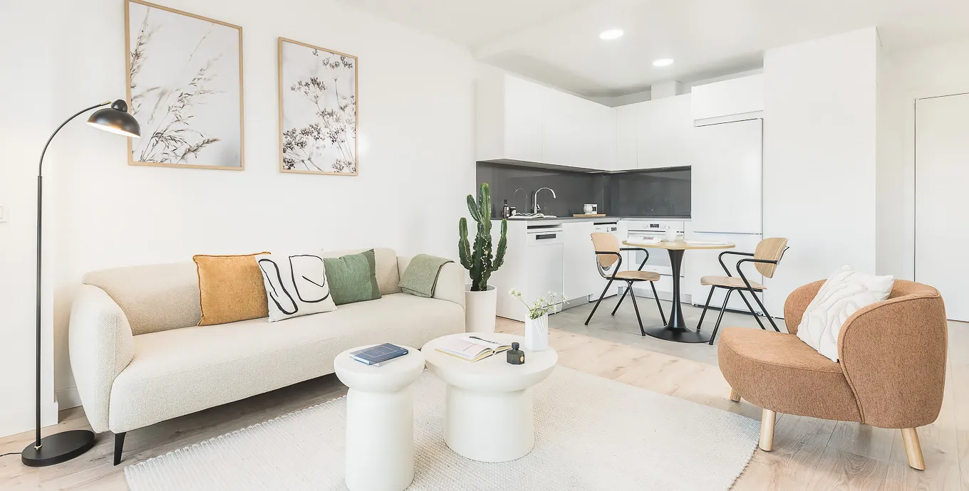 Elegant 50m2 Flat With Home Office In Malaga City