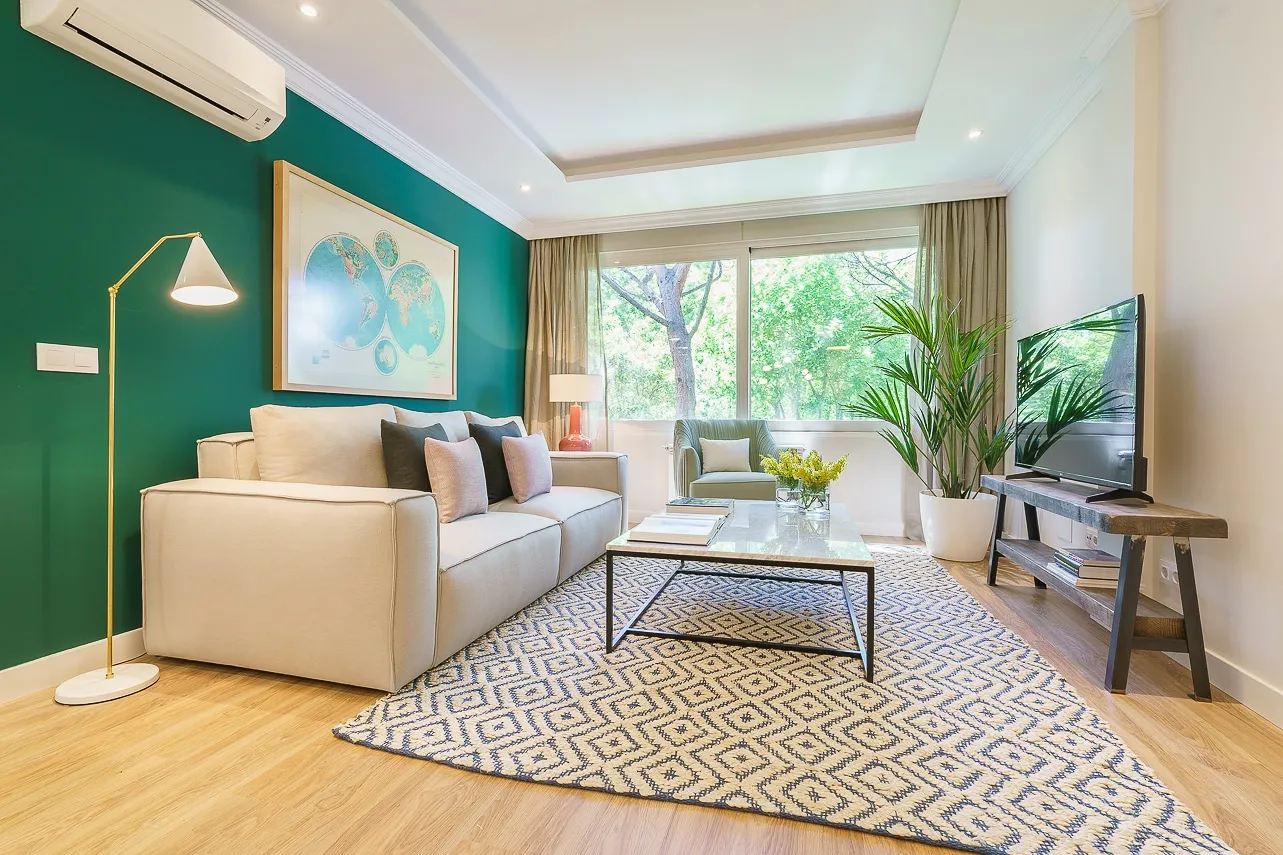 Luxurious Madrid Flat With Built-in Home Office Zones For Remote Work Flexibility #3