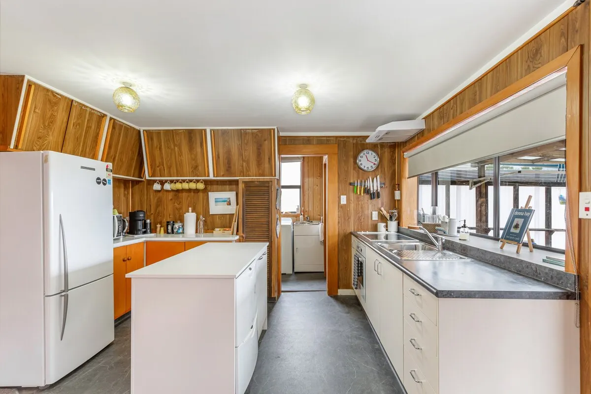 Distinctive Charming 2-br Urban Flat, Auckland: Home-office & Fast Wifi #3
