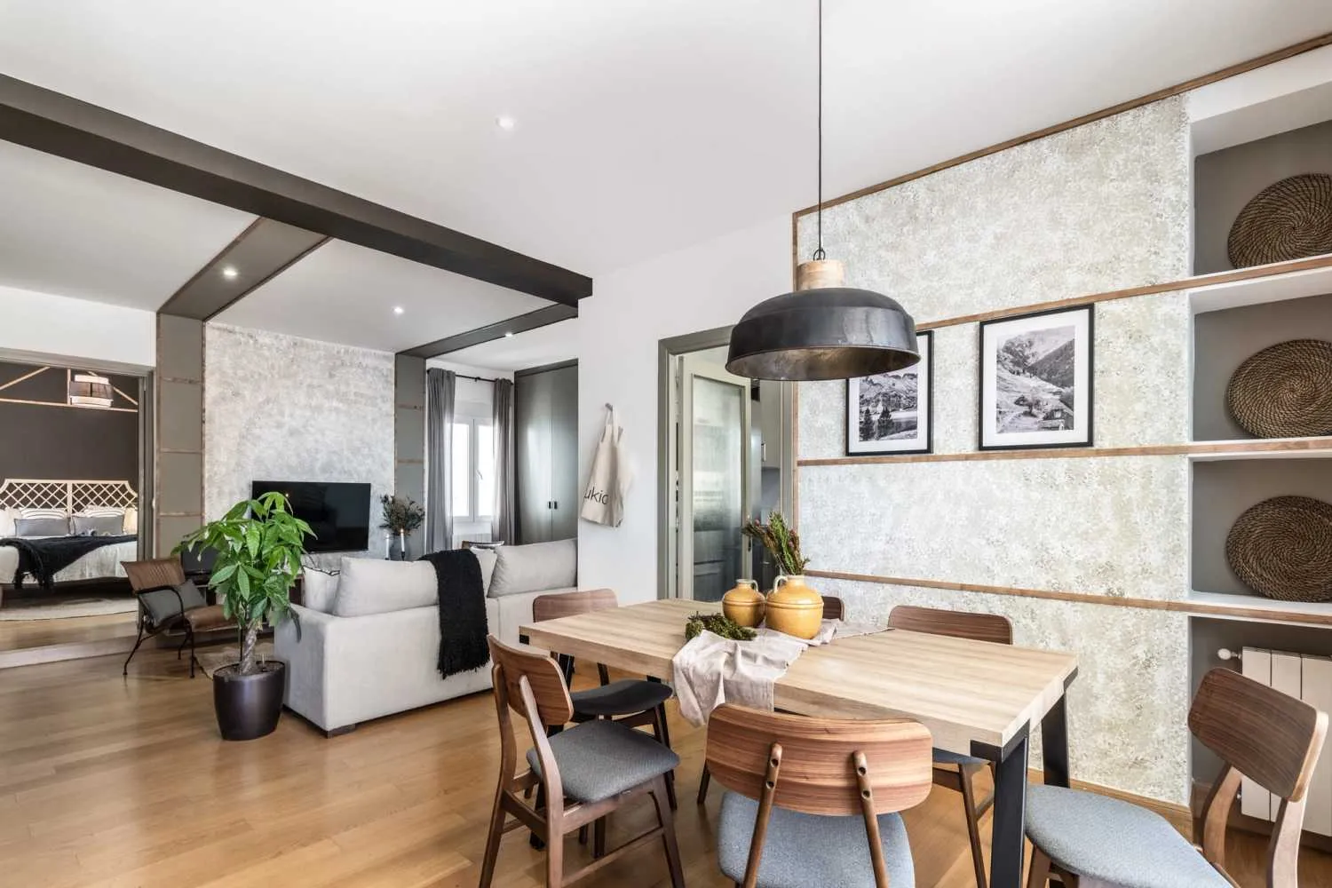Luxurious Madrid Flat With Ultra-fast Wifi, Dual Monitors & Pro Workspace Setup #5