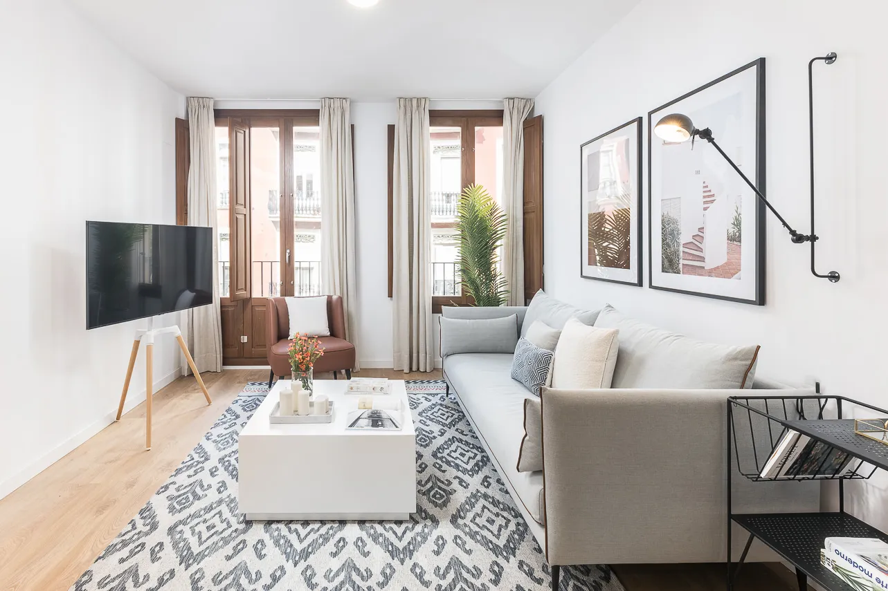 Contemporary 2-bed Flat With Dedicated Home Office In Valencia's City Center #3