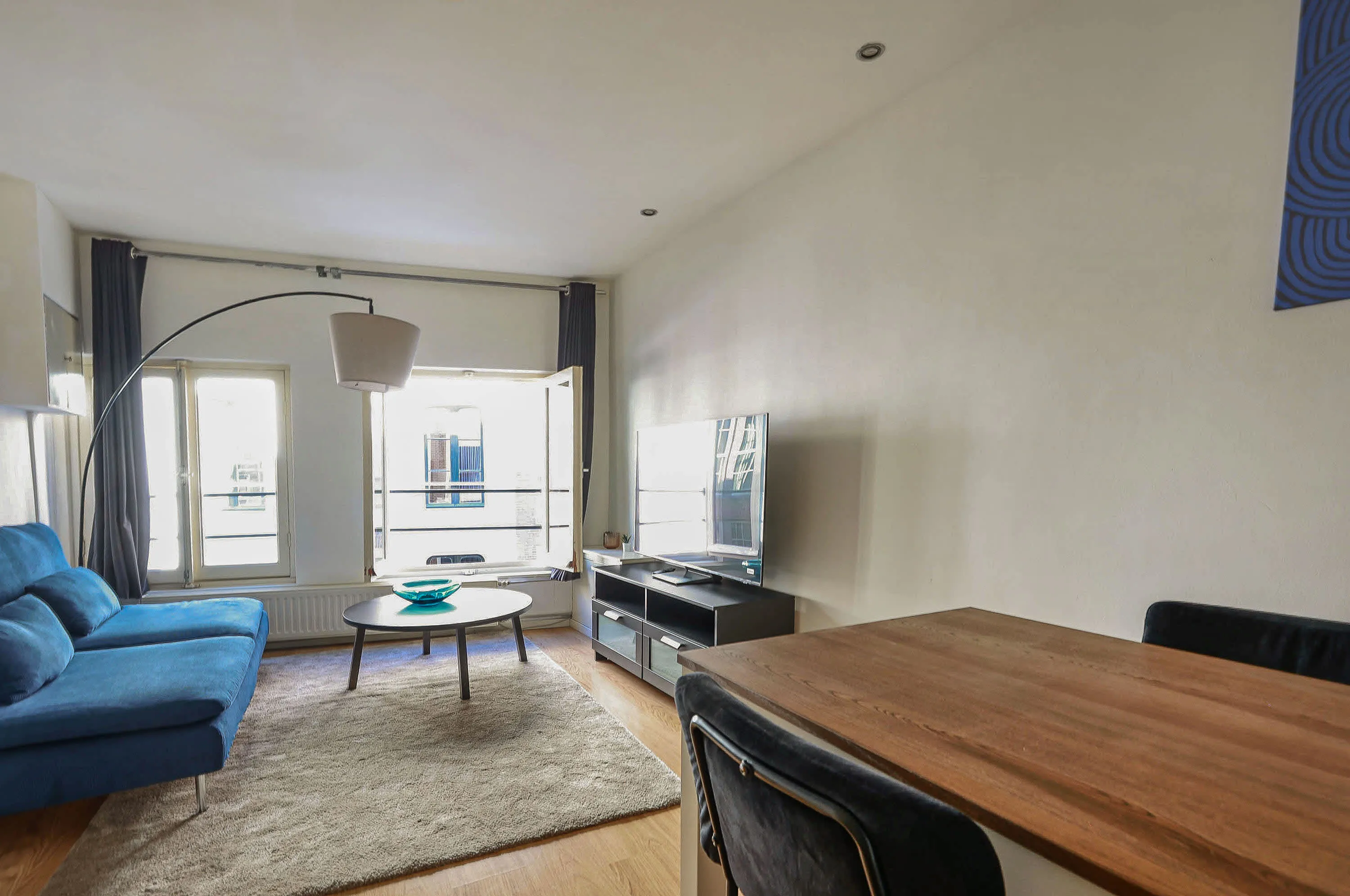 - Central Amsterdam 2-Bedroom Apartment for Monthly Stays