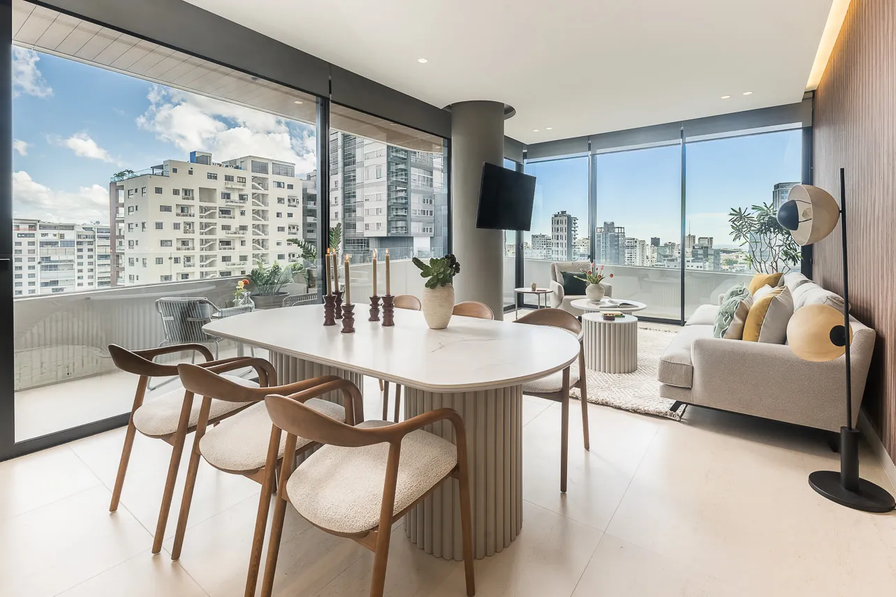 Expansive Designer Penthouse, Santo Domingo - 2br With 1485m2 For Remote Work