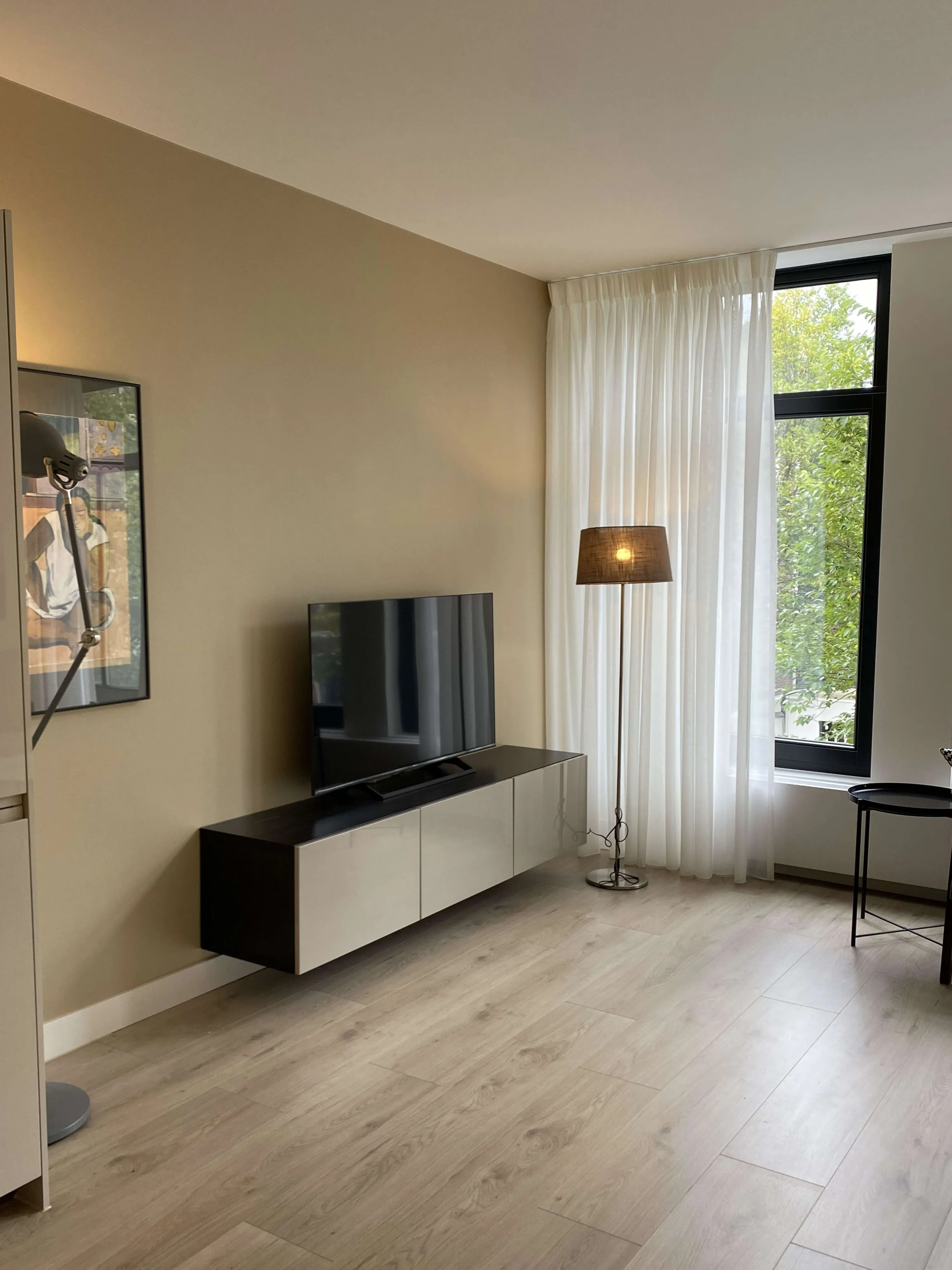 Modern 2-Bedroom Canal Apartment in Central Amsterdam #2