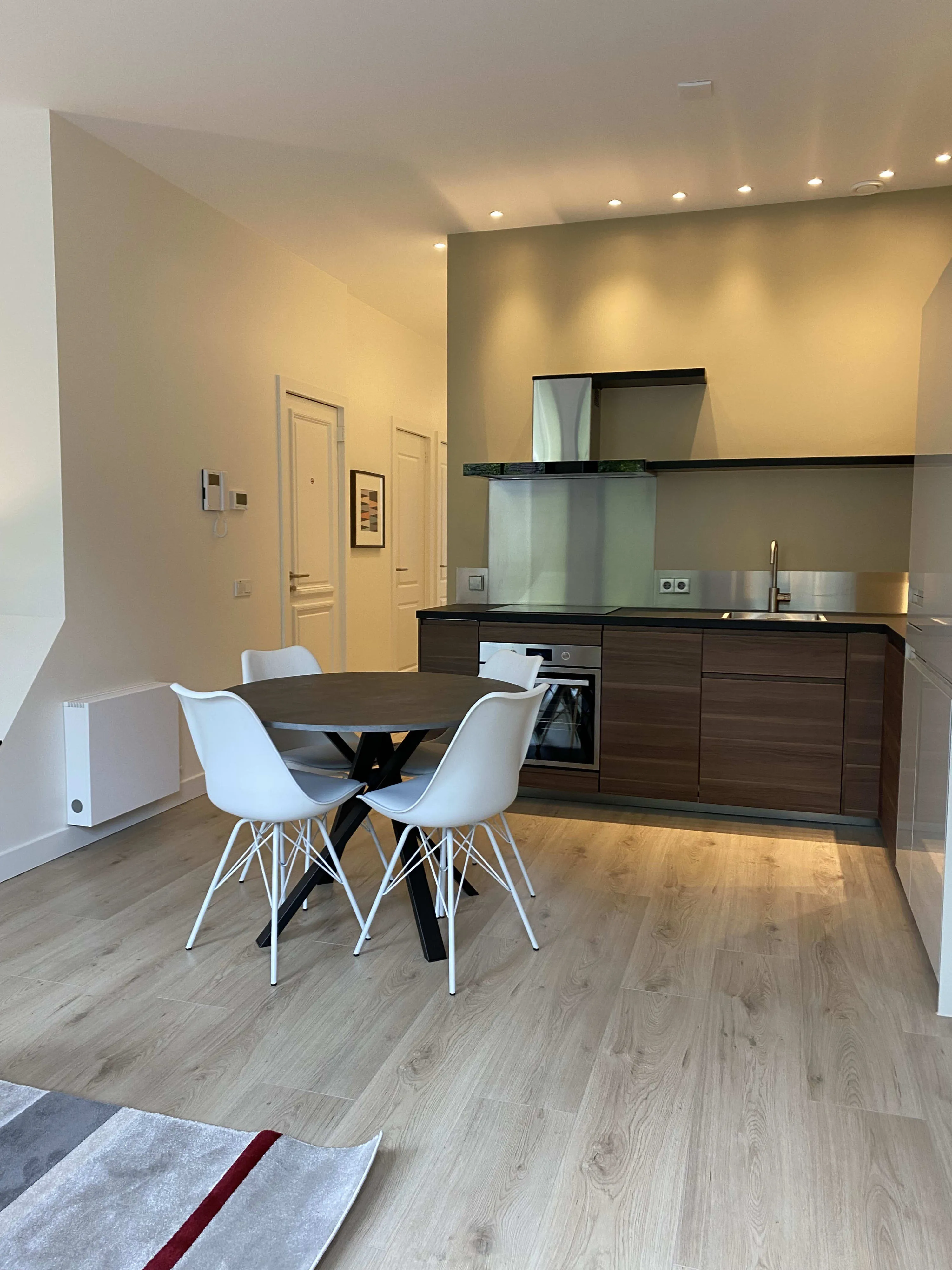 Modern 2-Bedroom Canal Apartment in Central Amsterdam #4