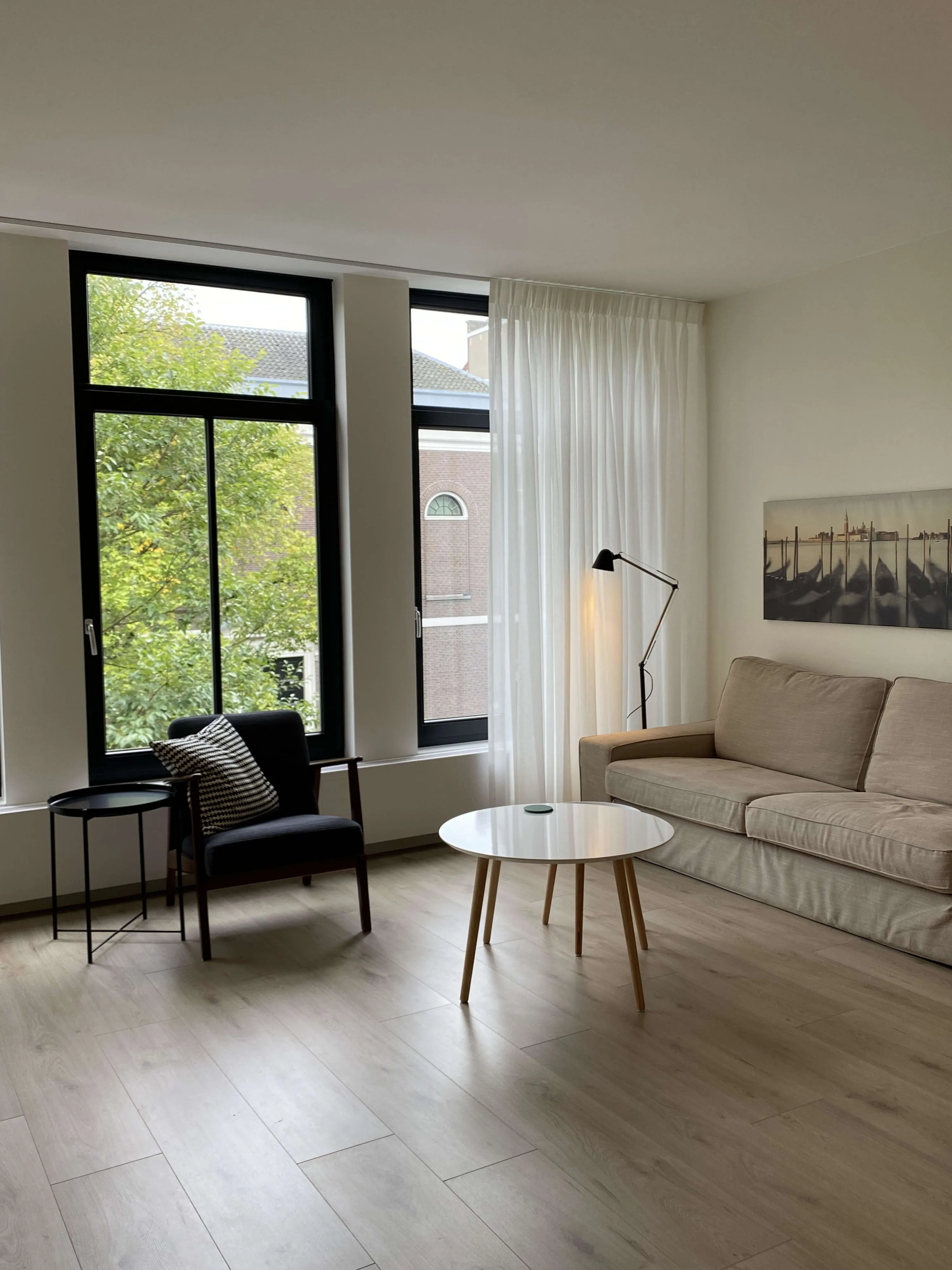 Modern 2-Bedroom Canal Apartment in Central Amsterdam #3