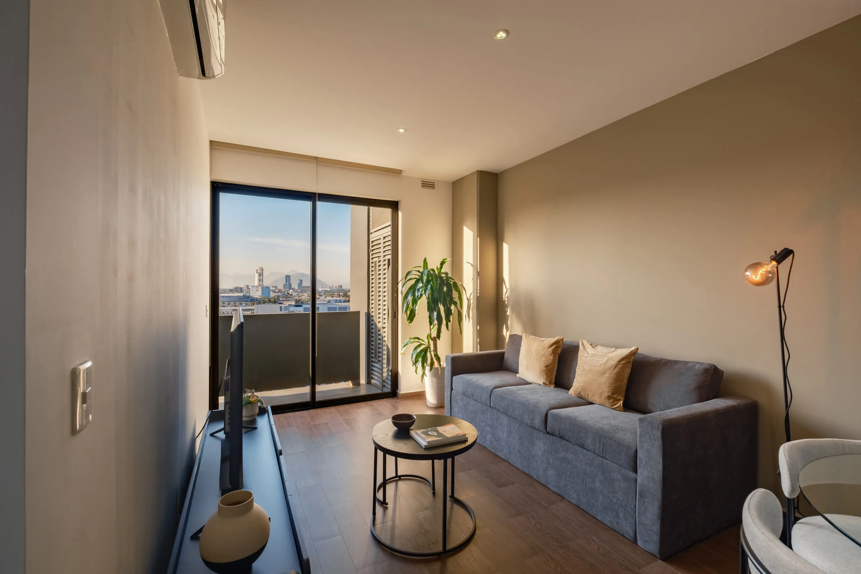 Work-from-home Ready Monterrey Flat - Upscale 1br With Pool & In-unit Laundry