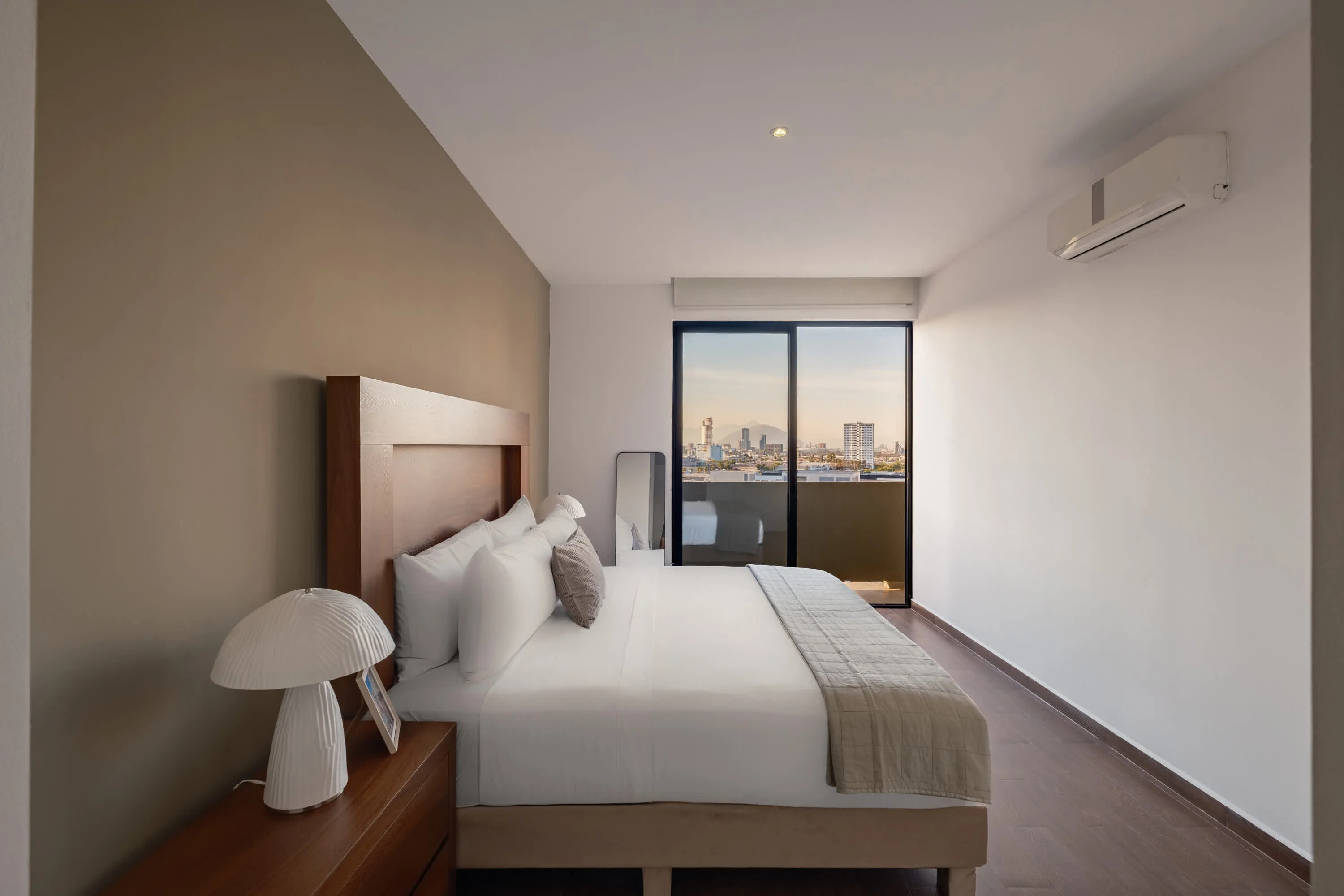 Work-from-home Ready Monterrey Flat - Upscale 1br With Pool & In-unit Laundry #2