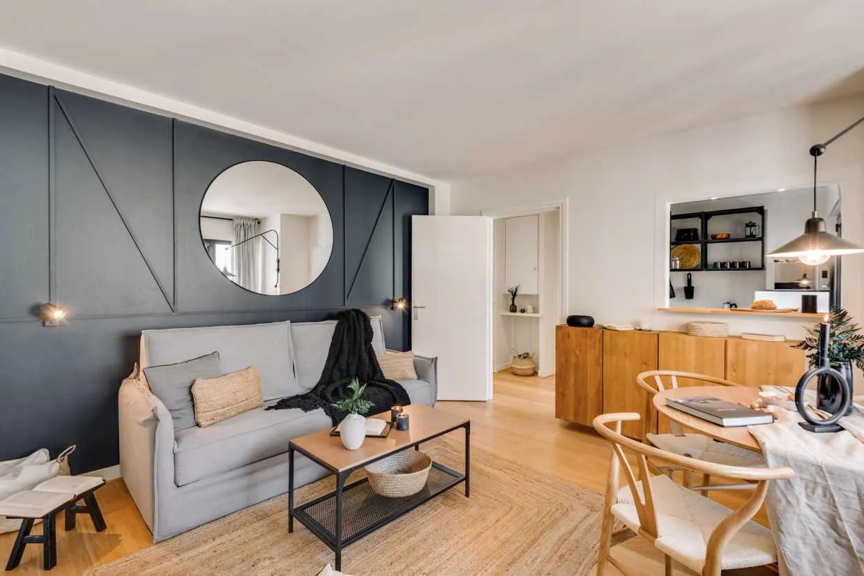 Distinctive Paris Flat With Pro Workspace & Fiber Internet For Digital Nomads #3