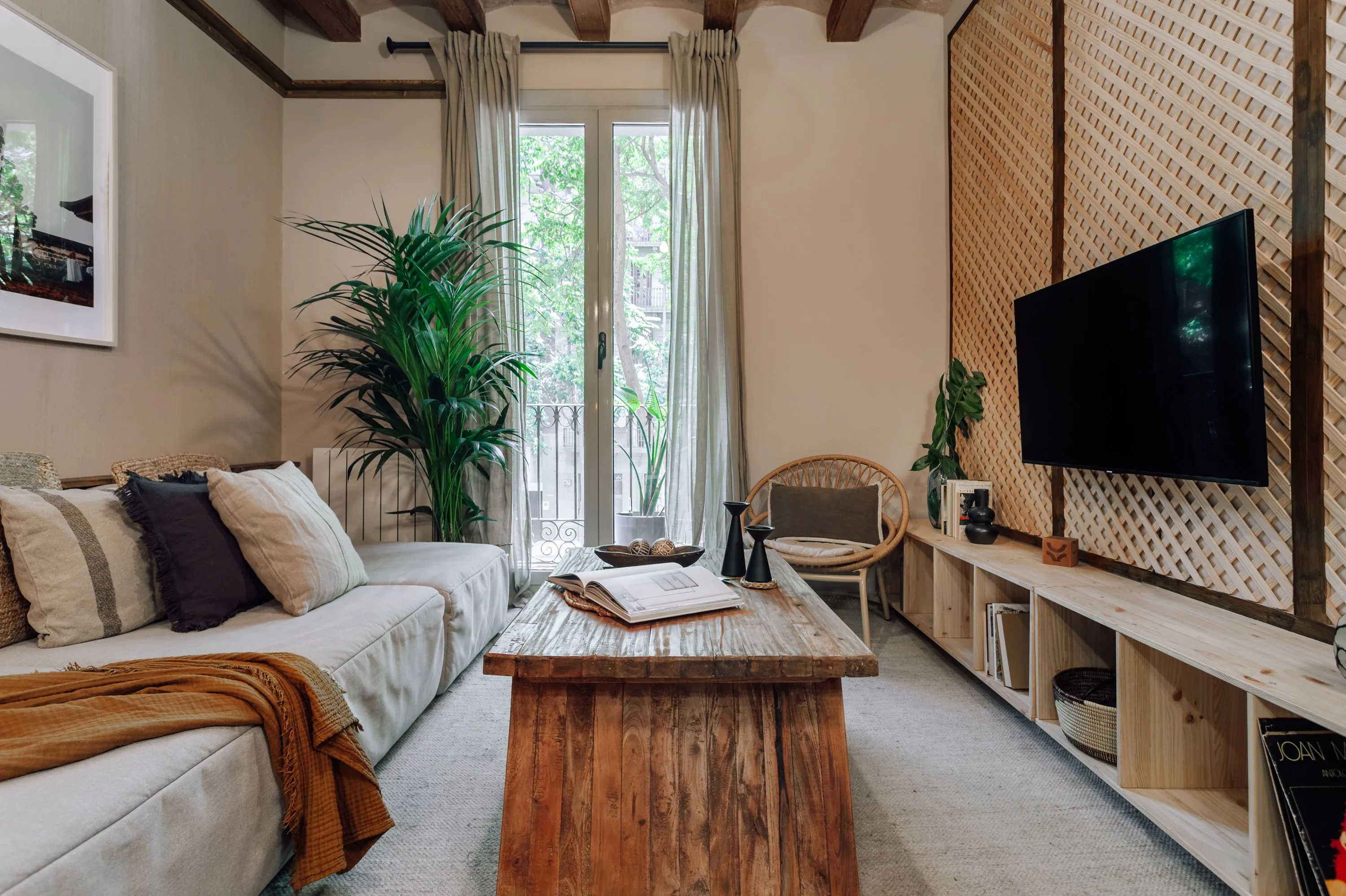 Spacious Designer Flat With High-speed Fiber & Dual Monitors In Barcelona Center #5