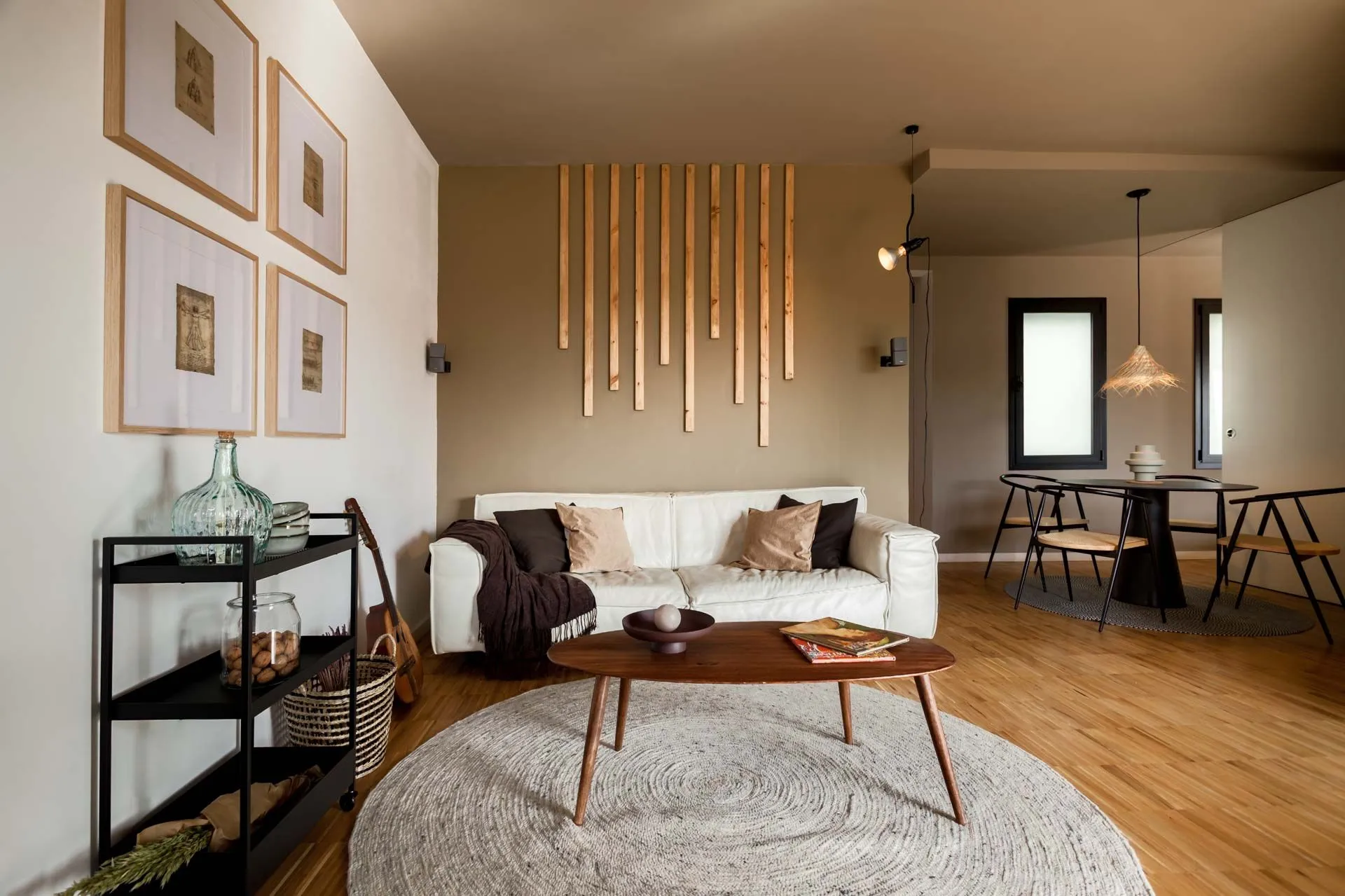 Elegant 100m2 Barcelona Apartment With High-speed Fiber & Professional Workspace Setup #3