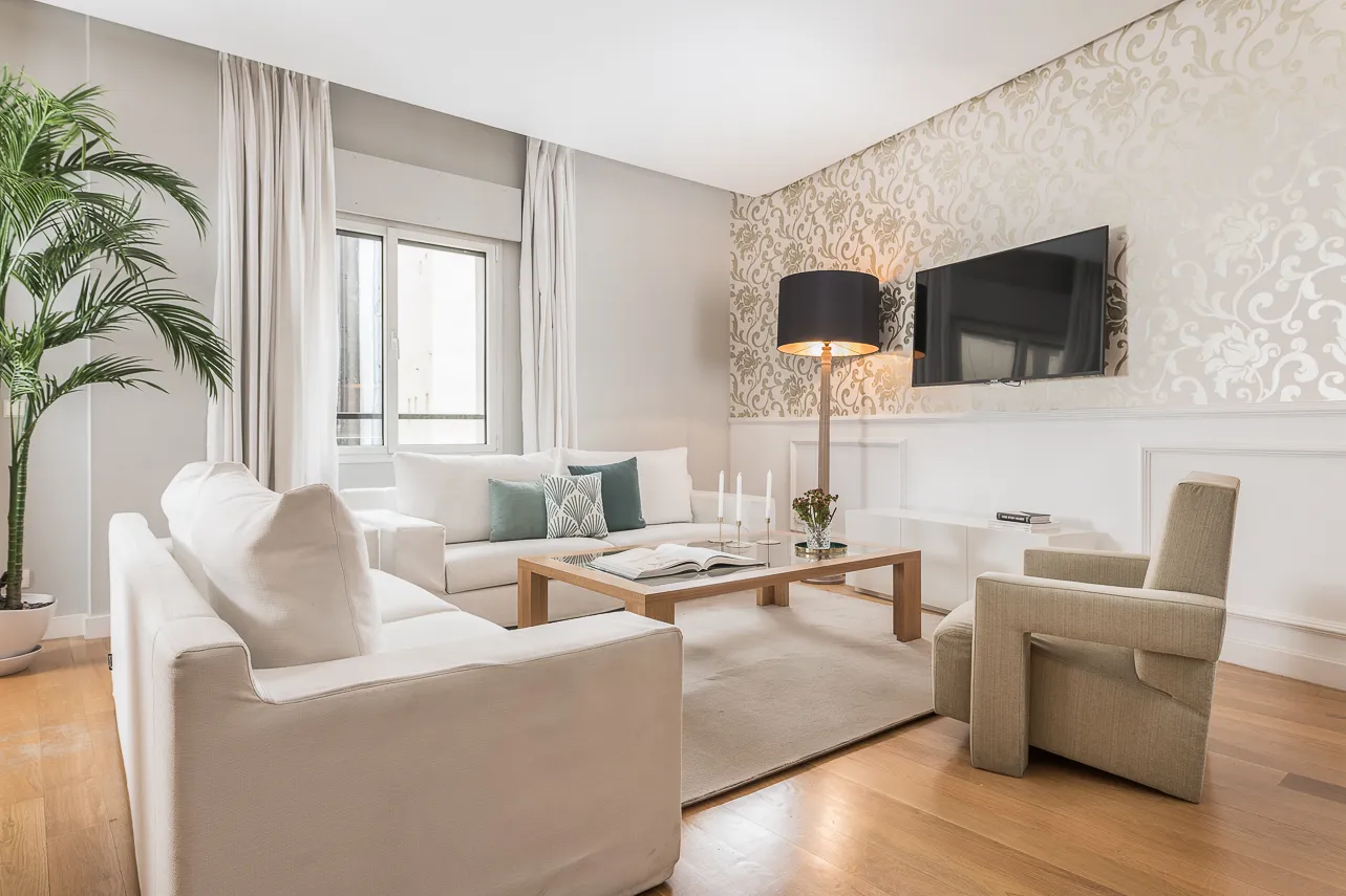 Chic 120m2 Madrid Flat With Dedicated Home Office For Seamless Remote Work #3