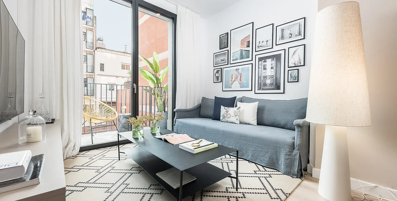 Impressive Airy 1br Contemporary Flat - Remote Work Ready, Barcelona