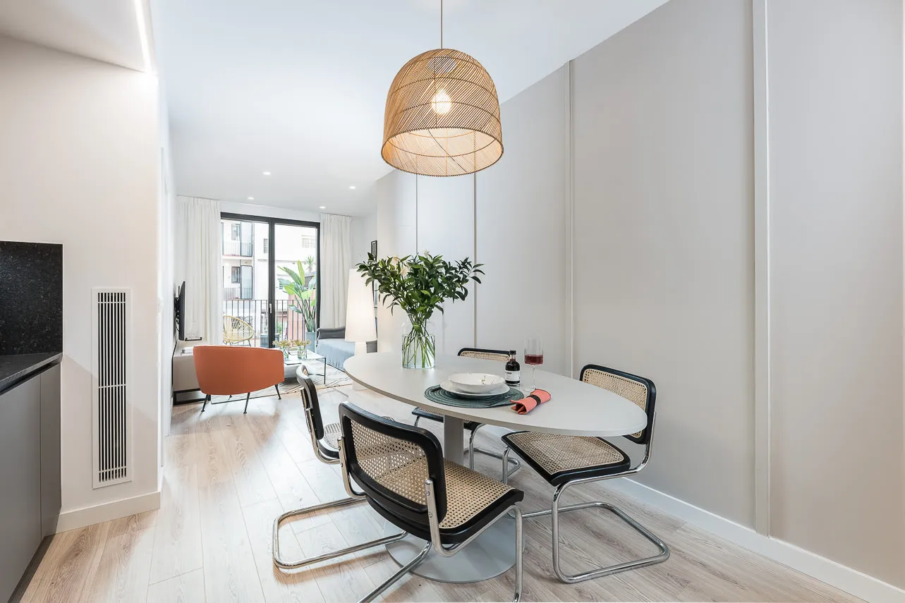 Impressive Airy 1br Contemporary Flat - Remote Work Ready, Barcelona #4
