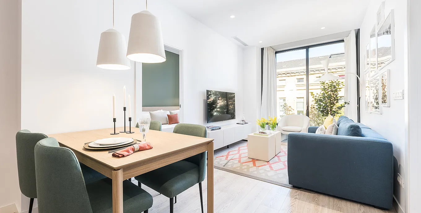 Contemporary Barcelona 2br Apartment: Dedicated Workspace In Eixample